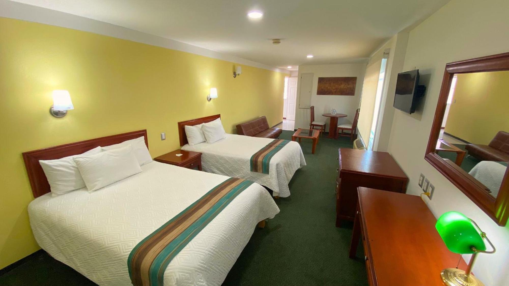 Hotel Enterprise Inn Poliforum León Esterno foto