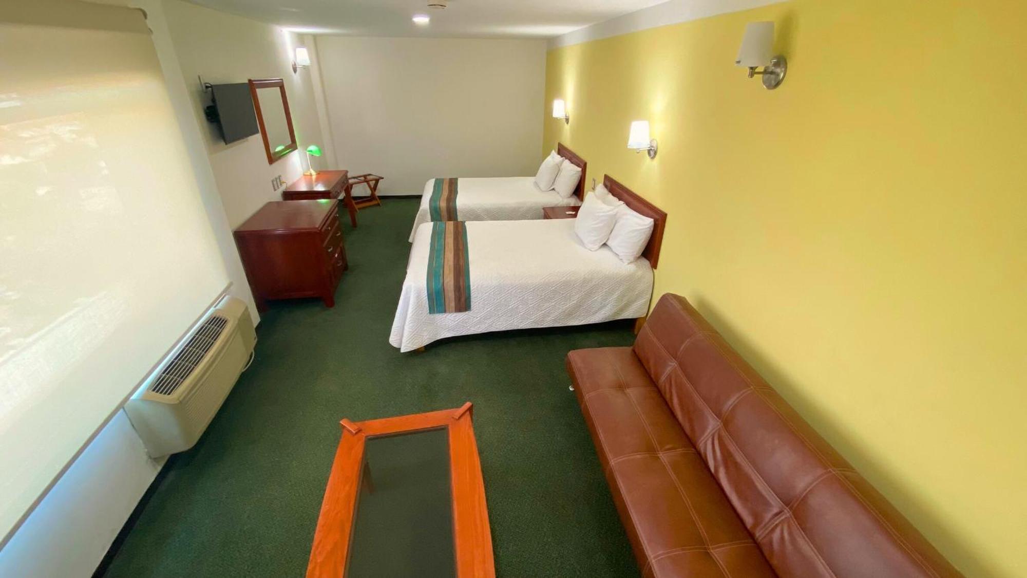 Hotel Enterprise Inn Poliforum León Esterno foto